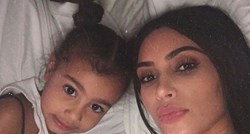 Nakon kritika javnosti, Kim Kardashian otkrila je pravi razlog zbog kojeg kćeri ravna kosu